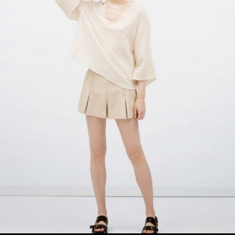 NWT ZARA Vegan Leather cream beige off white shorts
